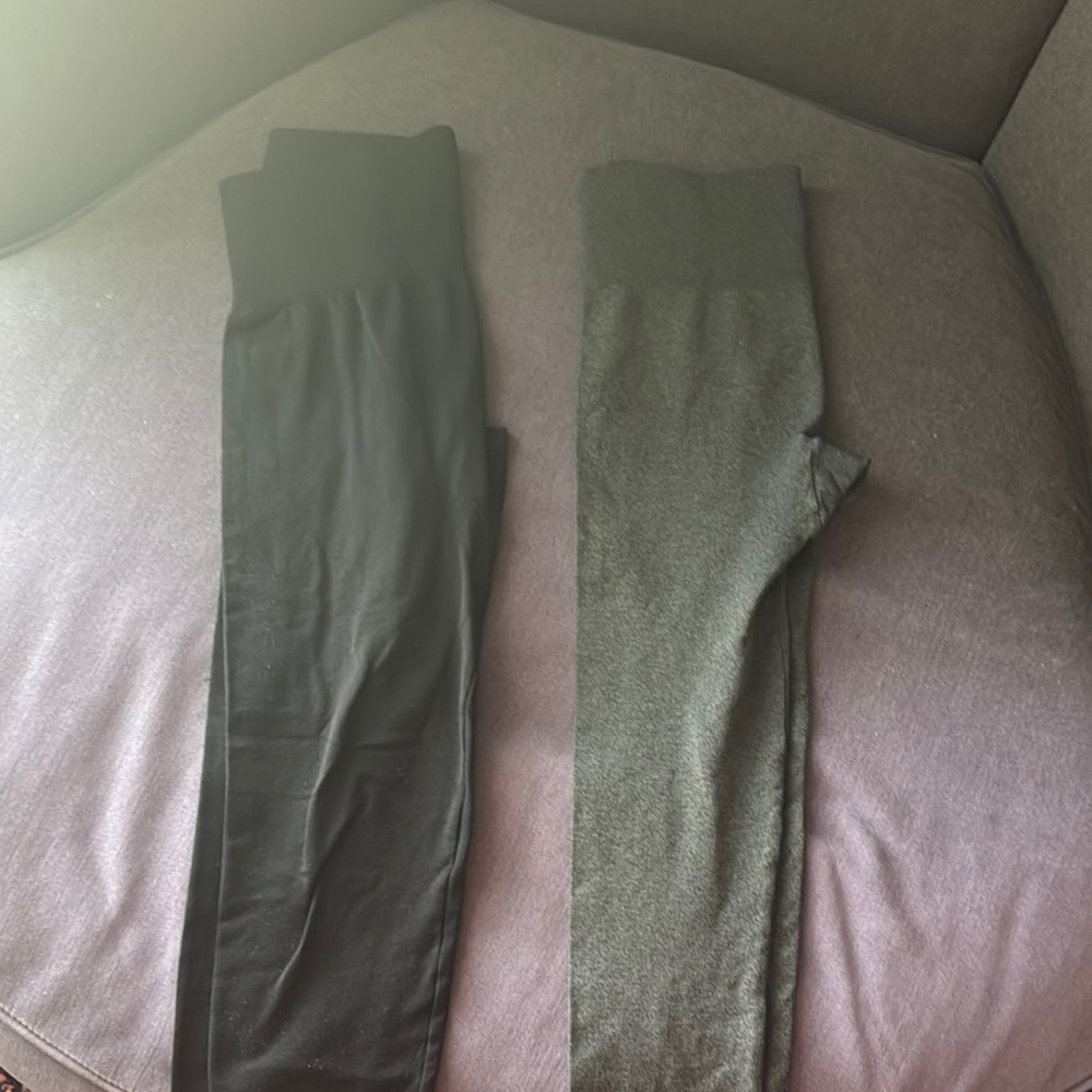 Warner's Black and Gray Leggings